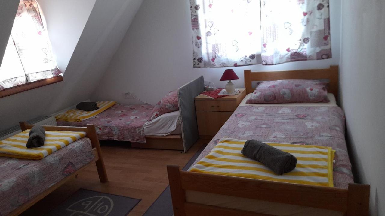 Rooms Ma La Karlovac Exterior foto